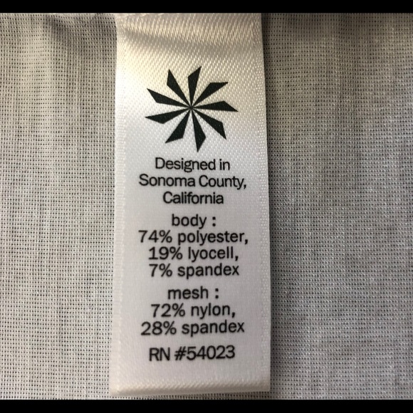 ATHLETA White Short Sleeve Tee in SZ Large Tall - Picture 11 of 11